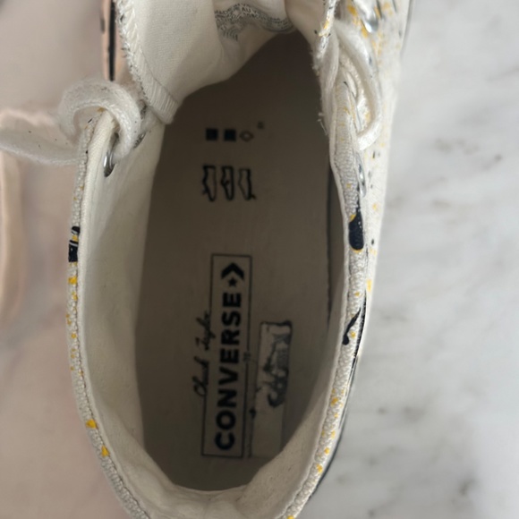 Converse - Picture 3 of 6